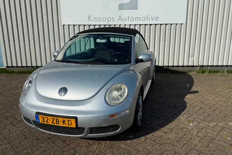 Volkswagen New Beetle (2008)