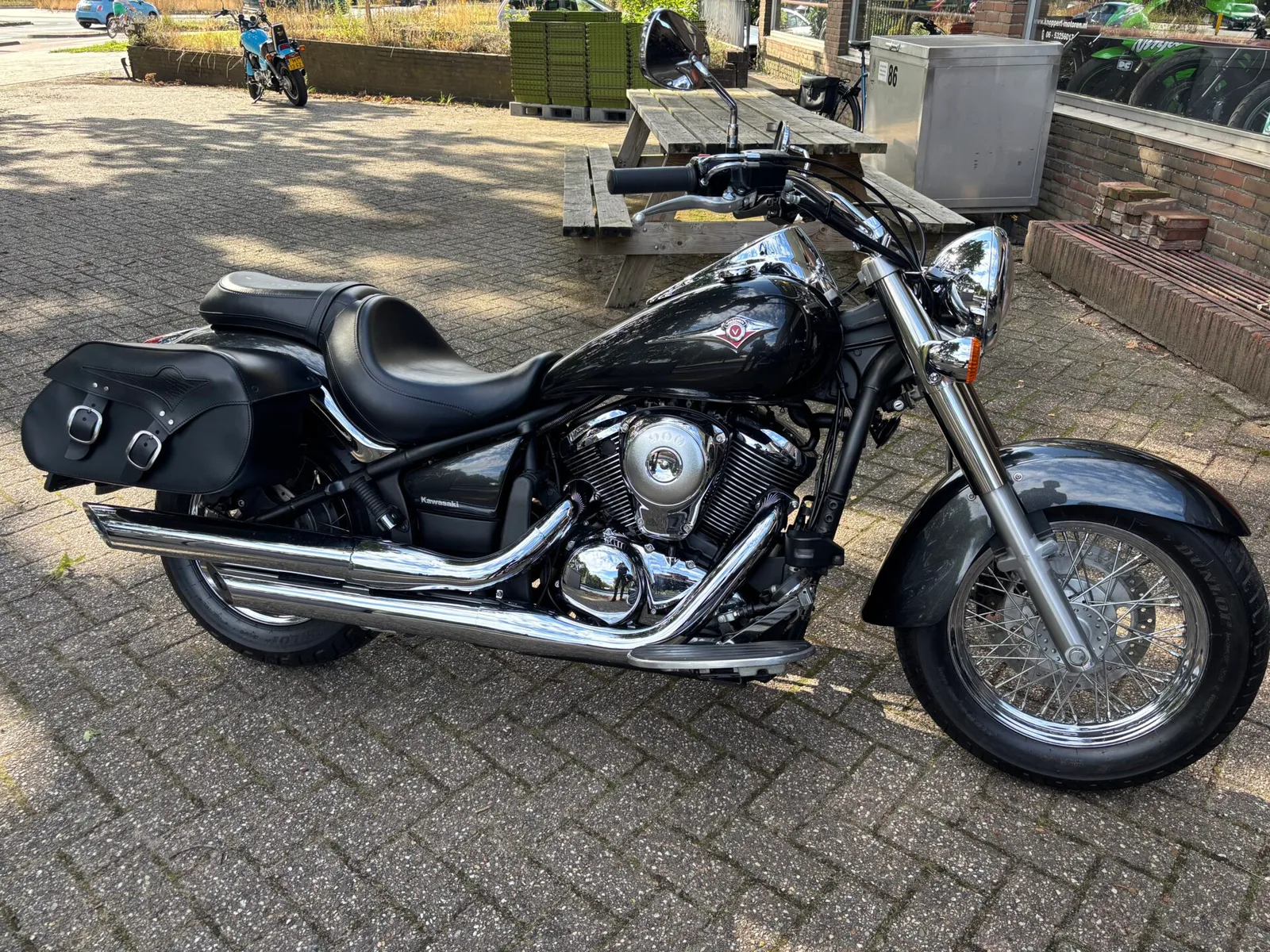 Kawasaki Vulcan 900 Classic (2017) — foto 1