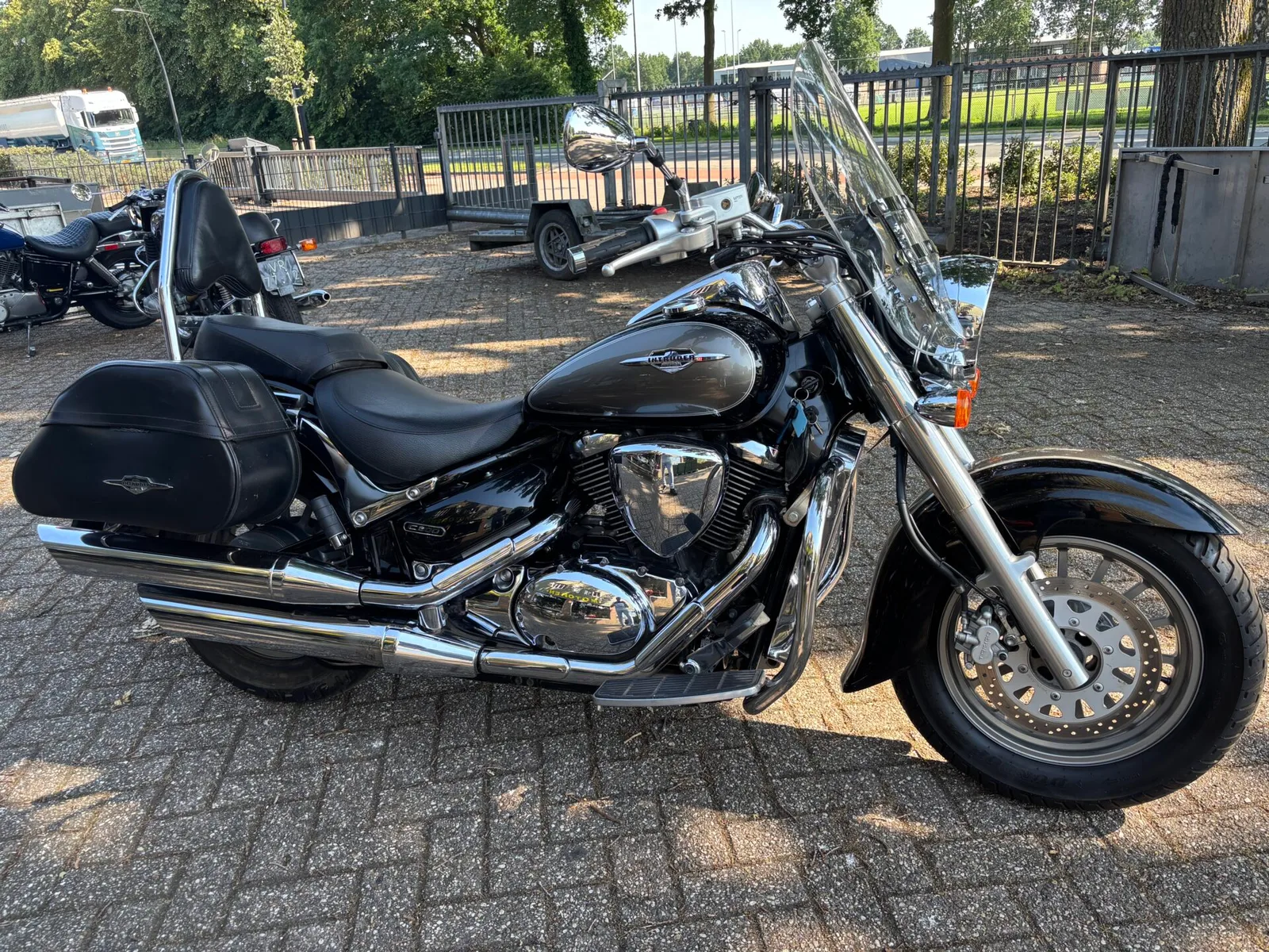 Suzuki Intruder (2011) — foto 1