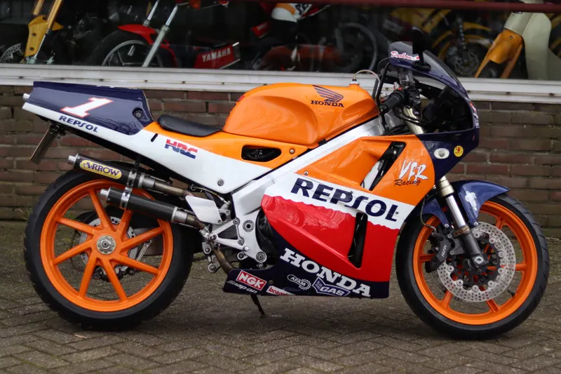 Honda VFR400RR (1991)