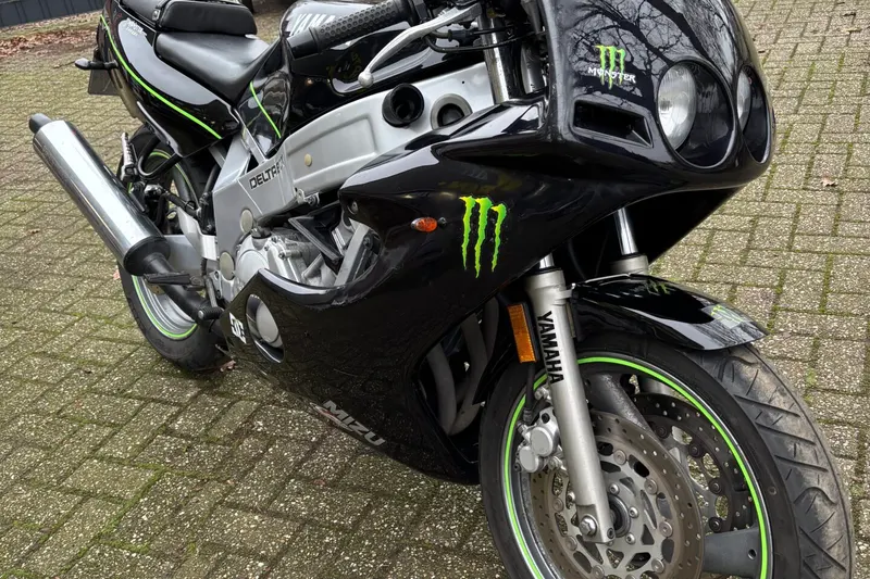 Yamaha FZR 600 (1991)