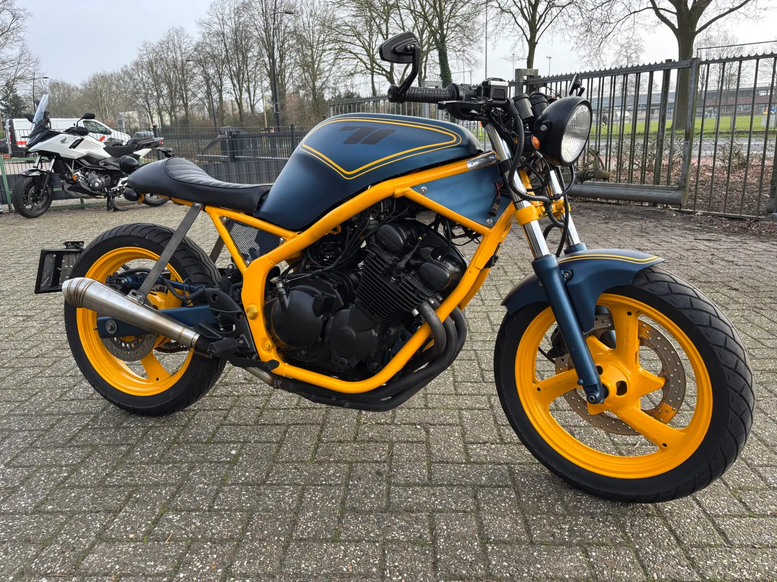 Yamaha XJ 600 (1992) — foto 1