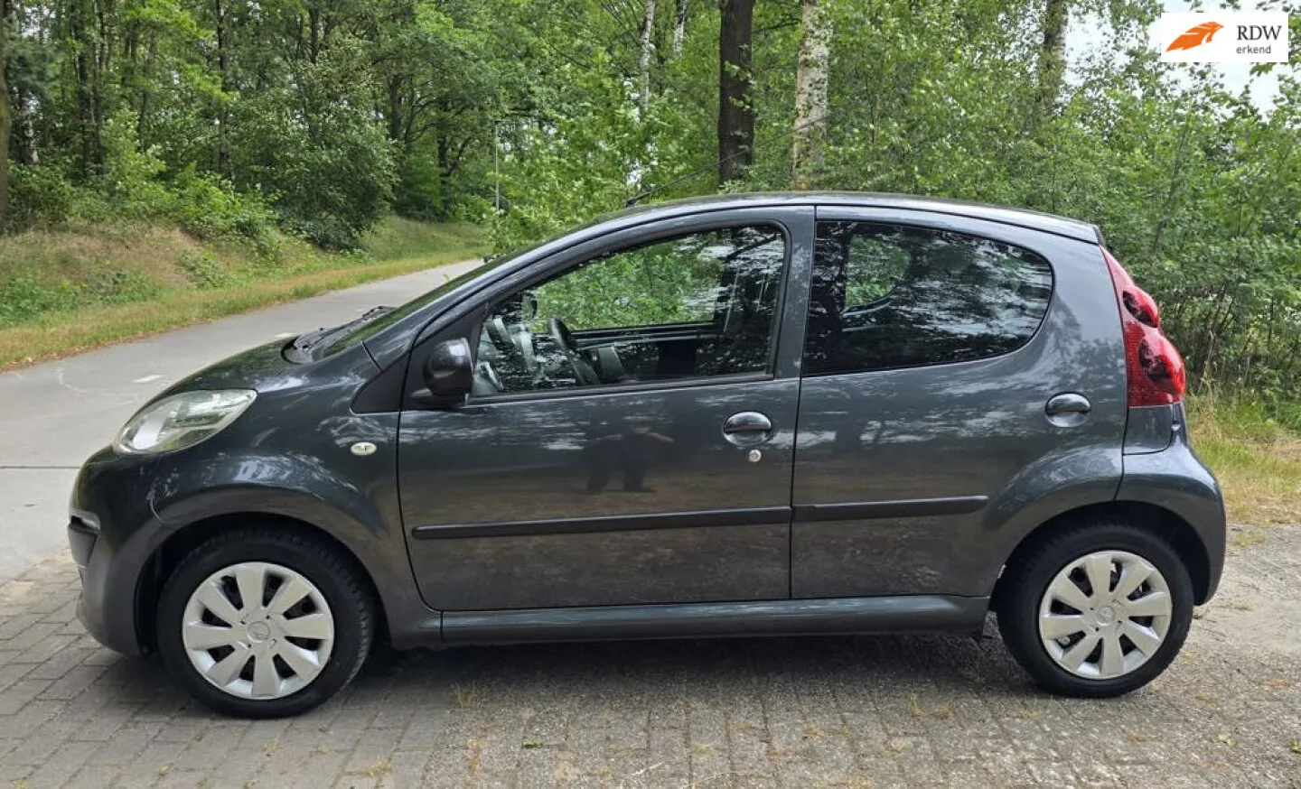 Peugeot 107 (2013) — foto 1