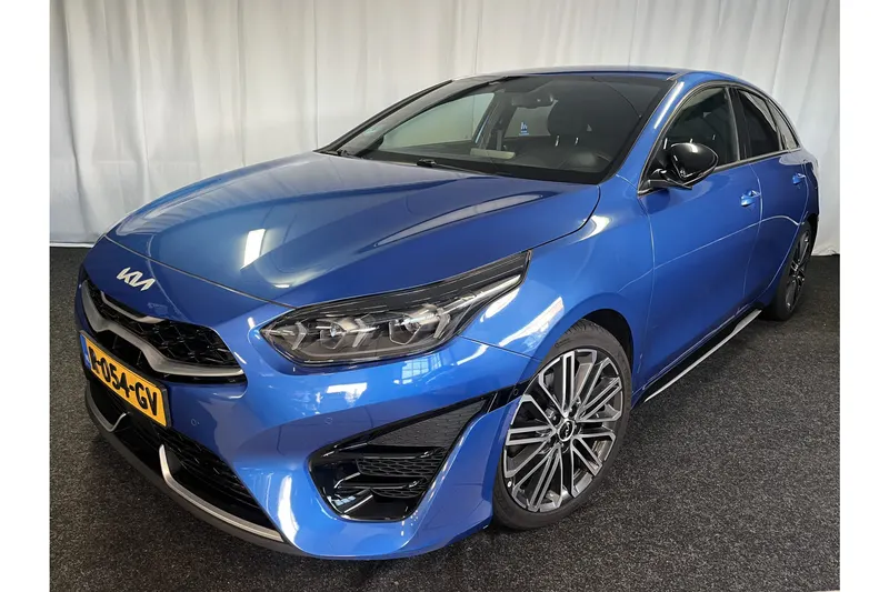 Kia ProCeed (2022)