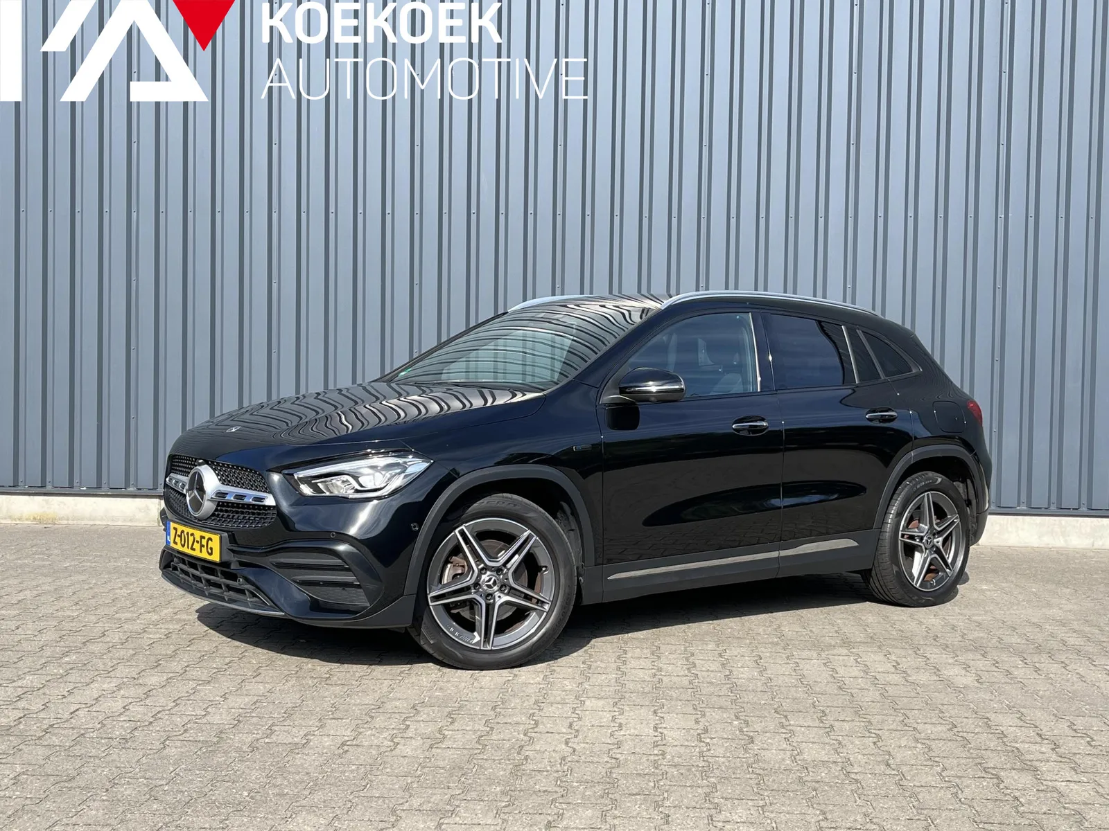 Mercedes-Benz GLA (2024) — foto 1