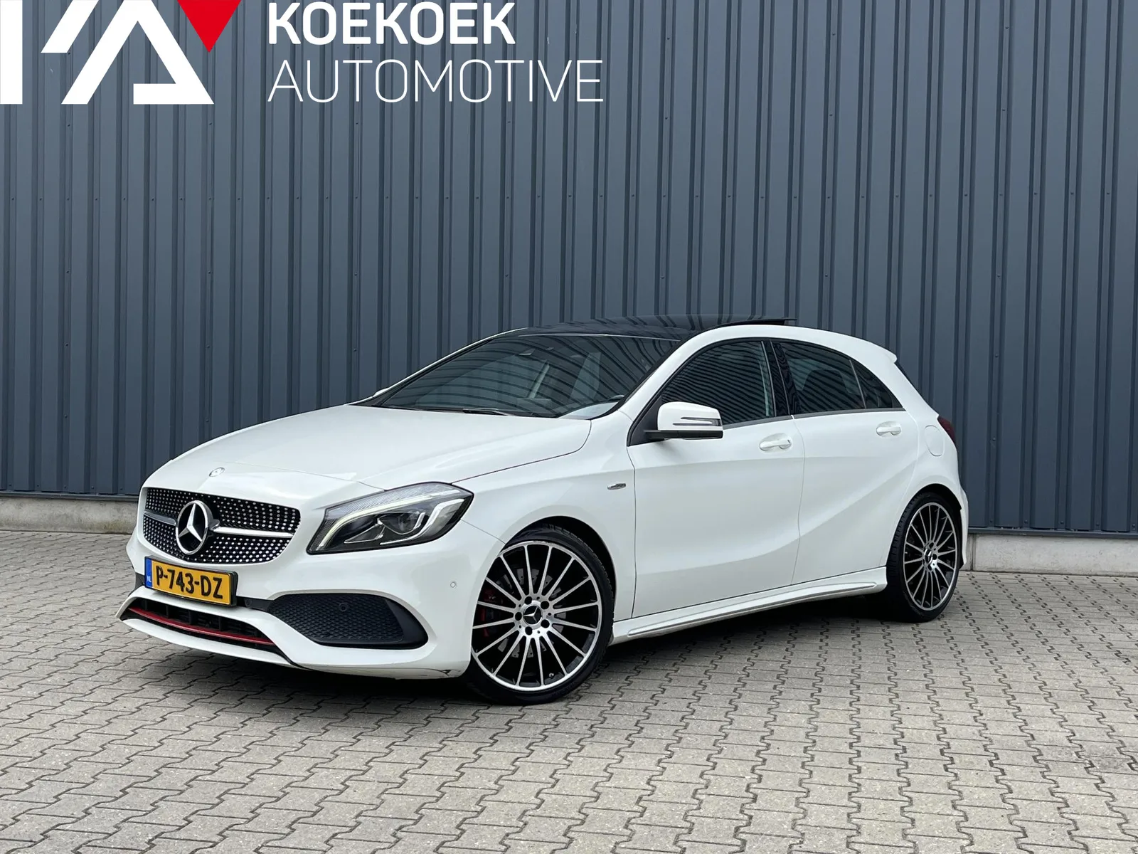 Mercedes-Benz A-Klasse (2016) — foto 1