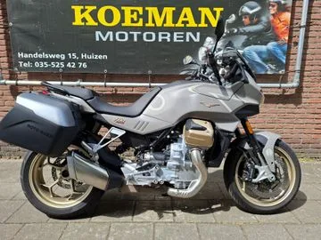 Moto Guzzi V100 Mandello (2023) — foto 1