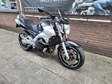 Suzuki GSR600 (2007) — foto 1