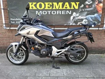 Honda NC750X (2016) — foto 1