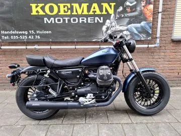 Moto Guzzi V9 Bobber 850 (2021) — foto 1