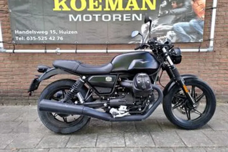 Moto Guzzi V7 Stone 850 (2023)