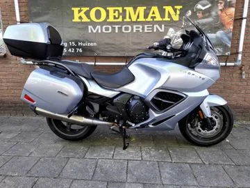 Triumph Trophy 1215 SE (2013) — foto 1