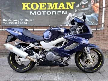 Honda VTR 1000 F Firestorm (2001) — foto 1