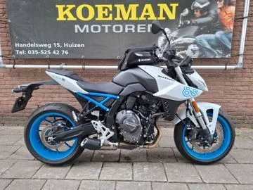 Suzuki GSX-8S (2023) — foto 1