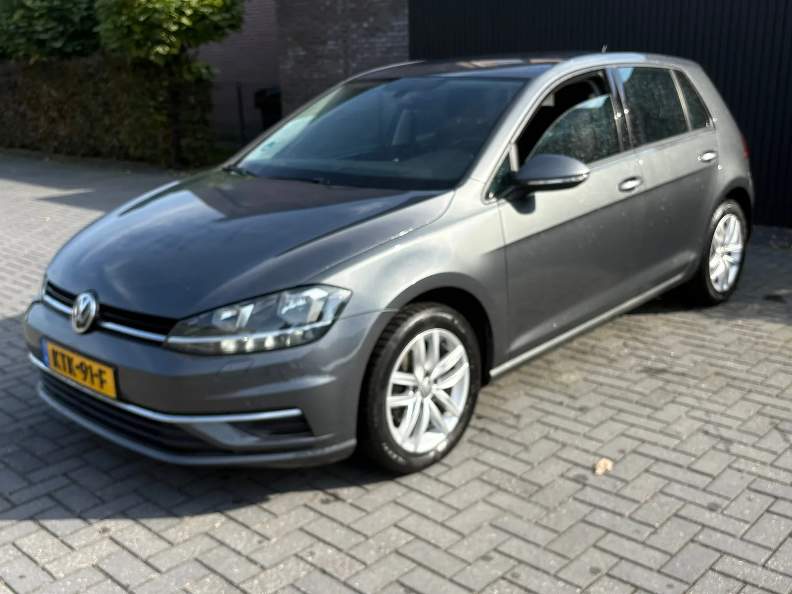 Volkswagen Golf (2018) — foto 1