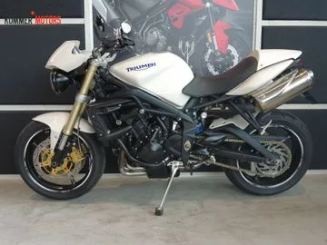 Triumph Street Triple 675 (2008) — foto 1