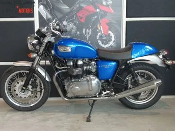 Triumph Thruxton 900 (2006) — foto 1