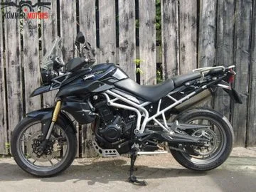 Triumph Tiger 800 (2011) — foto 1