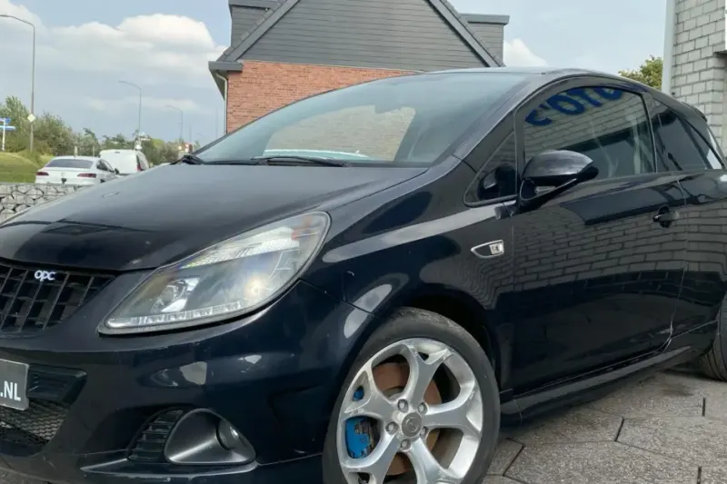 Opel Corsa (2008)