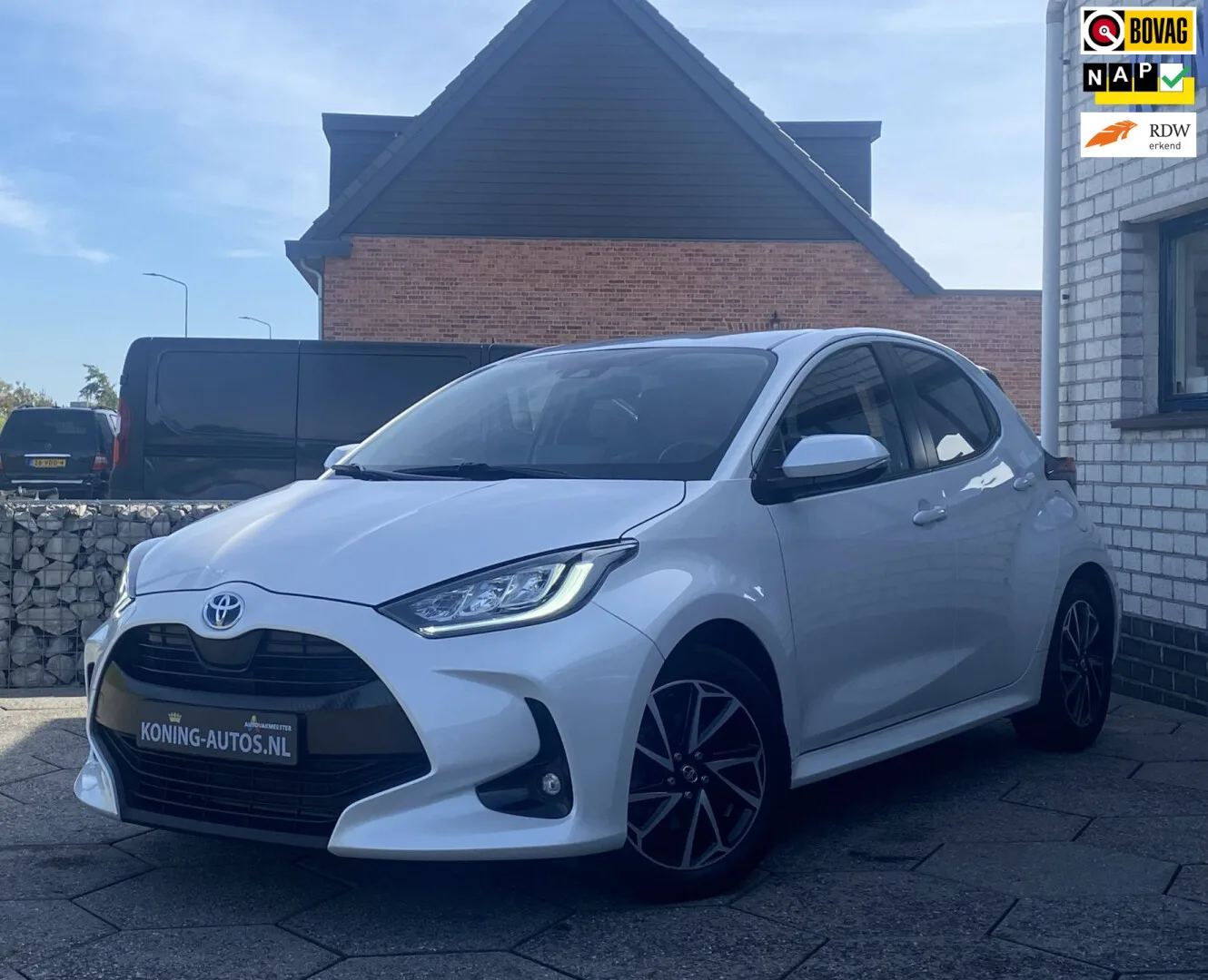 Toyota Yaris (2021) — foto 1