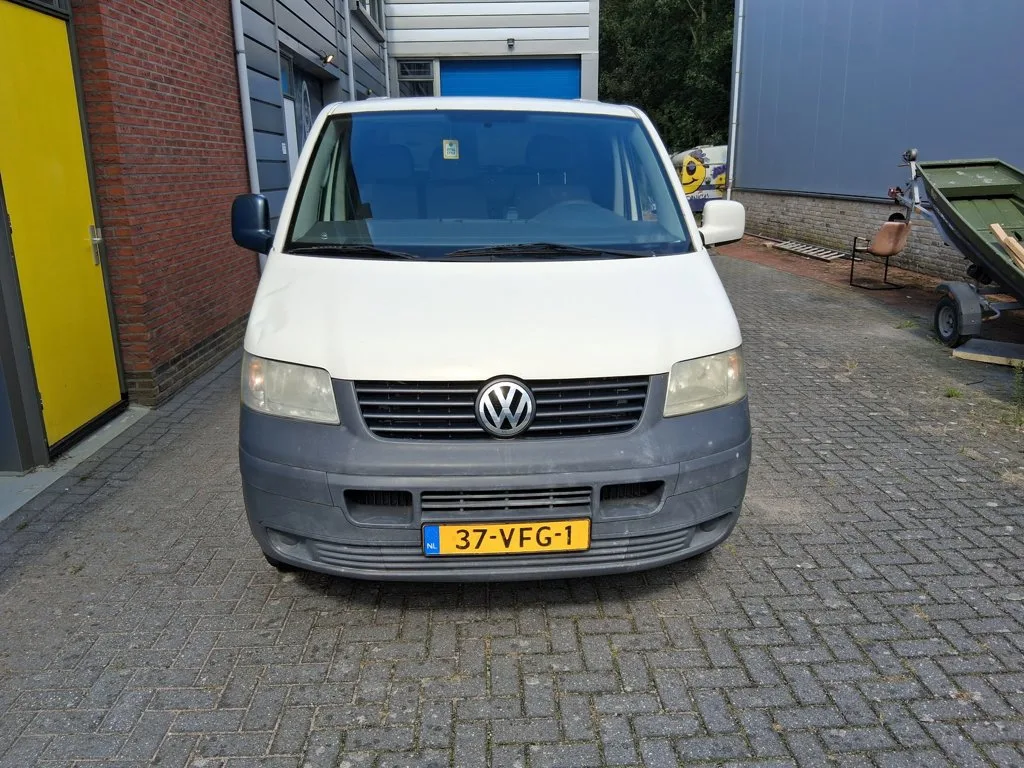 Volkswagen Transporter (2007) — foto 1