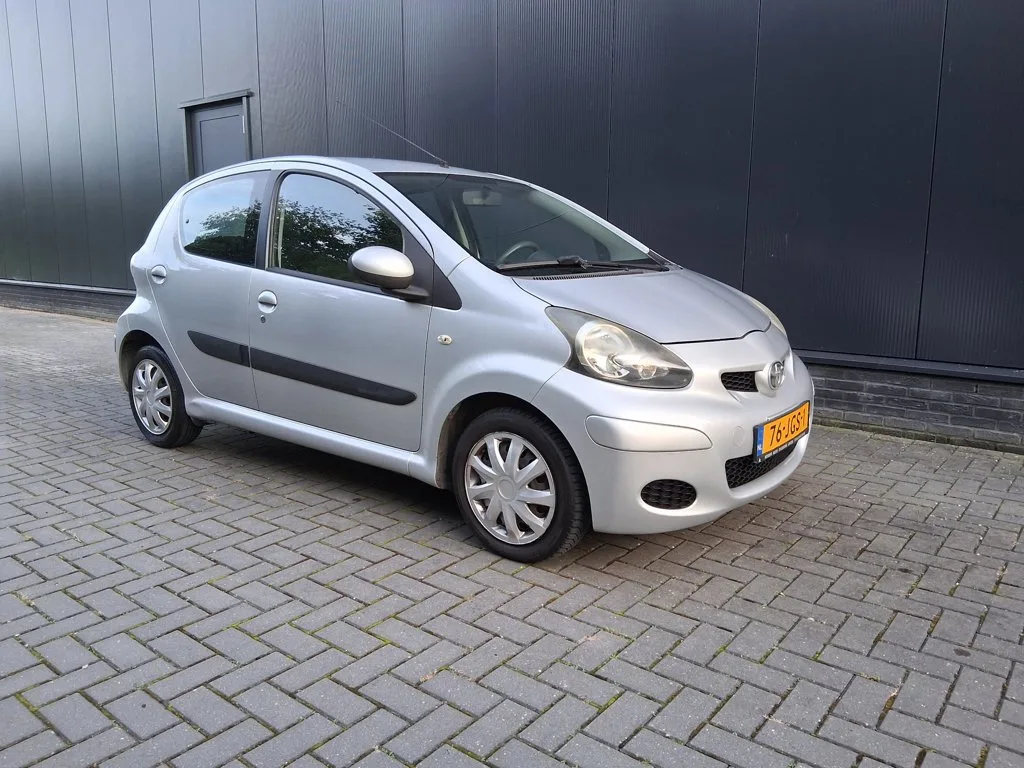 Toyota Aygo (2009) — foto 1
