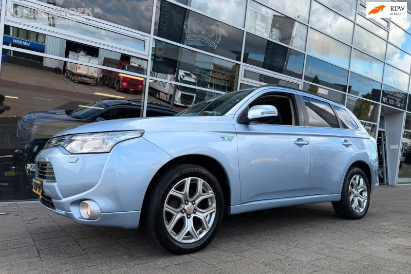 Mitsubishi Outlander (2013)