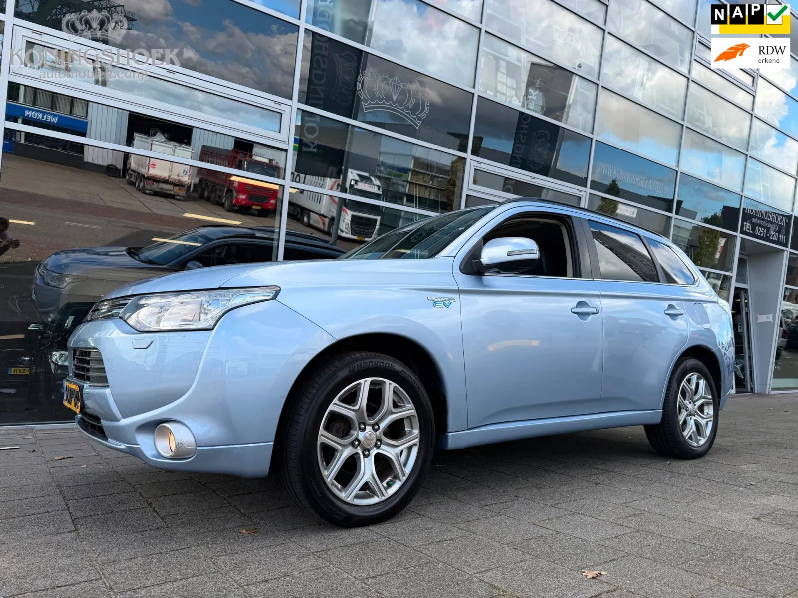 Mitsubishi Outlander (2013) — foto 1