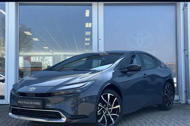 Toyota Prius (2024)