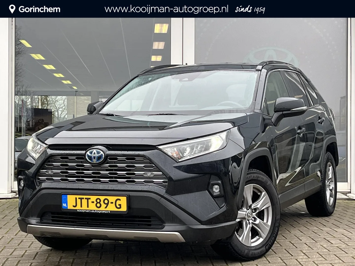 Toyota RAV4 (2022) — foto 1
