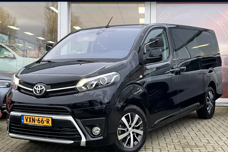 Toyota Proace (2023)