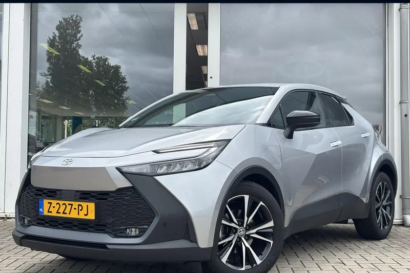 Toyota C-HR (2024)