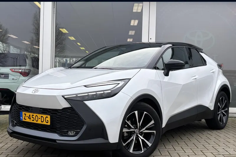 Toyota C-HR (2024)