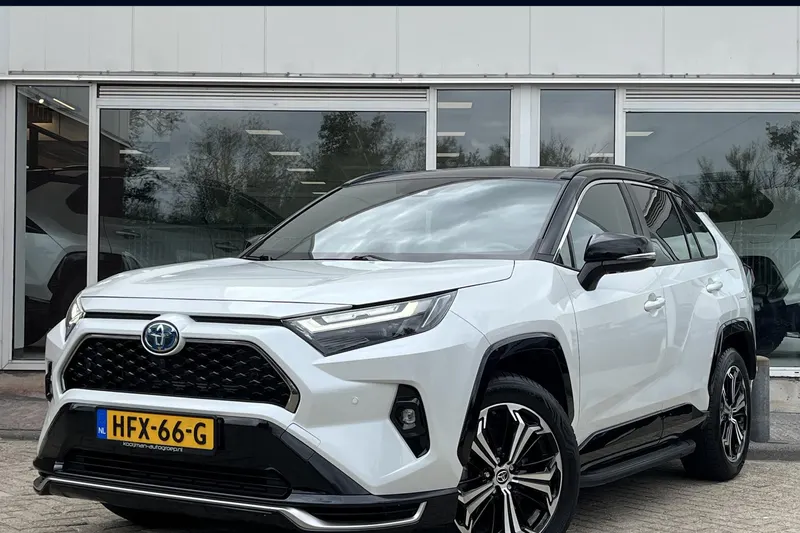 Toyota RAV4 (2025)