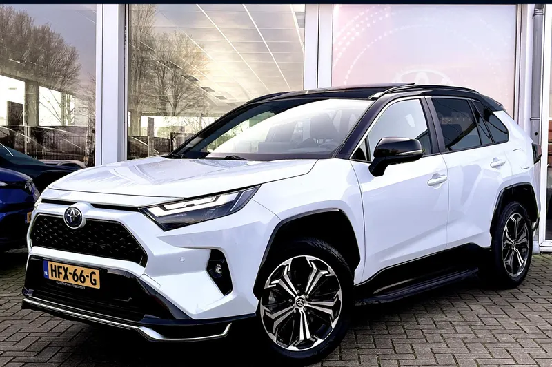 Toyota RAV4 (2025)