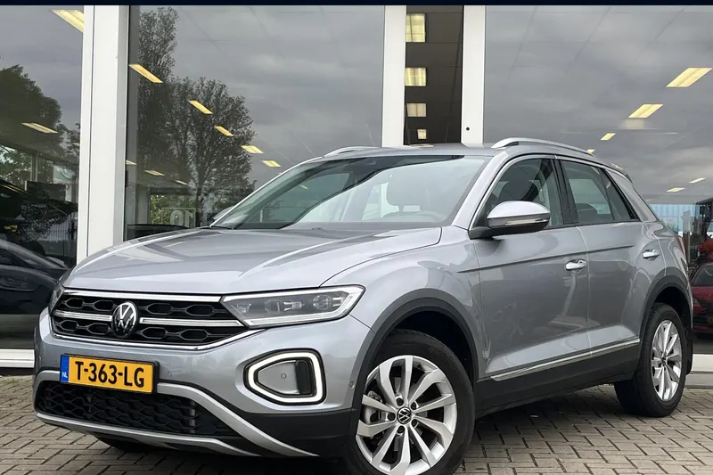 Volkswagen T-Roc (2023)