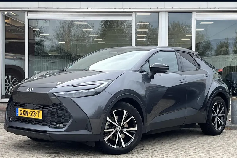 Toyota C-HR (2024)