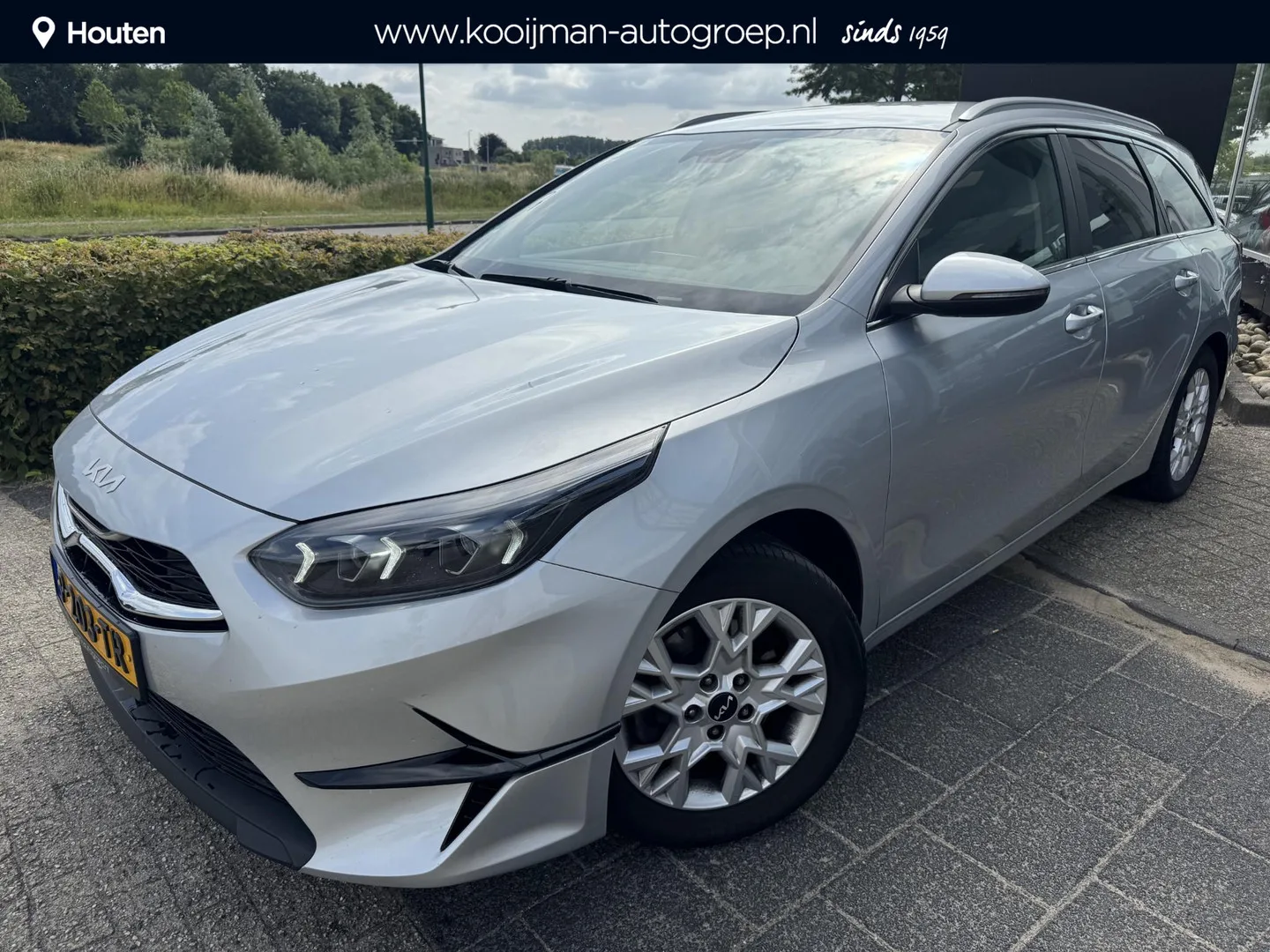 Kia Ceed Sportswagon (2022) — foto 1