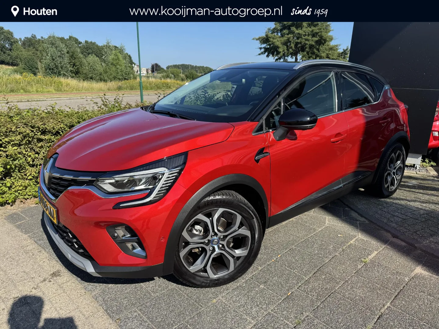 Renault Captur (2021) — foto 1