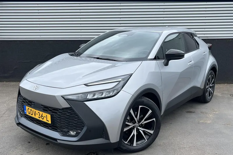 Toyota C-HR (2024)