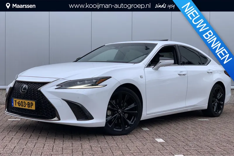 Lexus ES (2023)