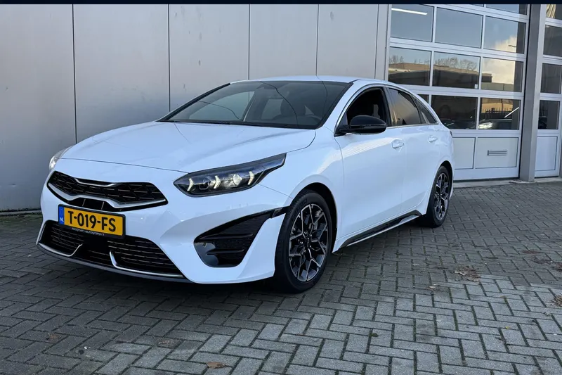 Kia Proceed (2023)