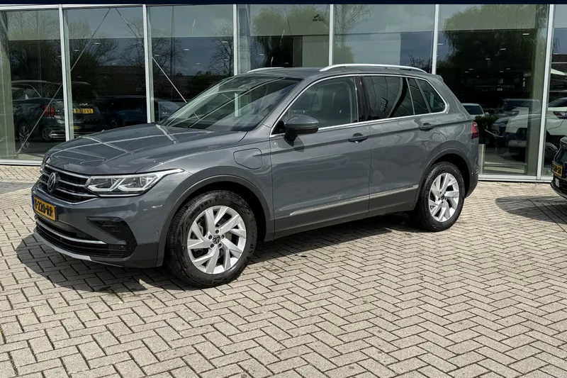 Volkswagen Tiguan (2021)