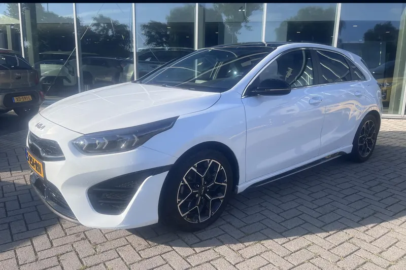 Kia Ceed (2023)