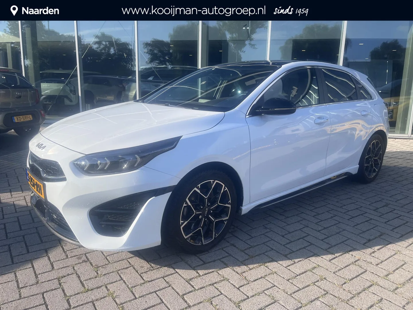 Kia Ceed (2023) — foto 1
