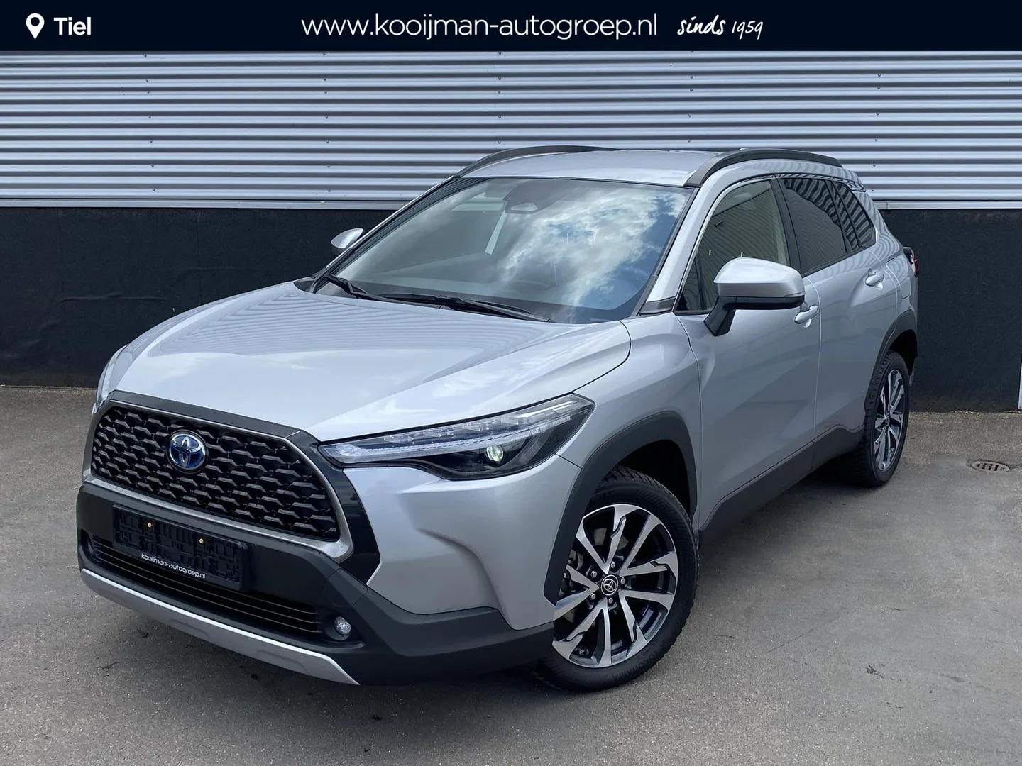 Toyota Corolla (2024) — foto 1