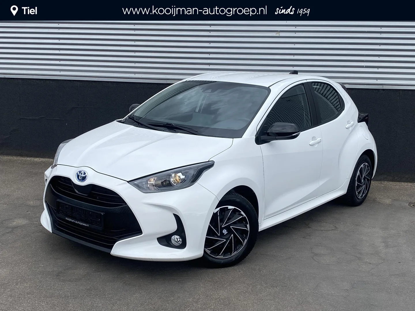 Toyota Yaris (2022) — foto 1