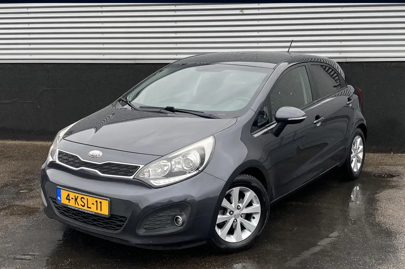 Kia Rio (2013)