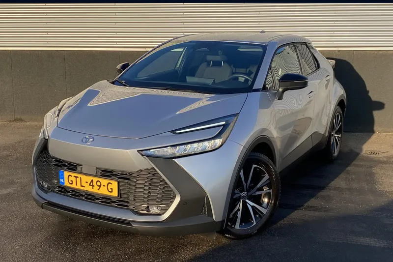 Toyota C-HR (2024)