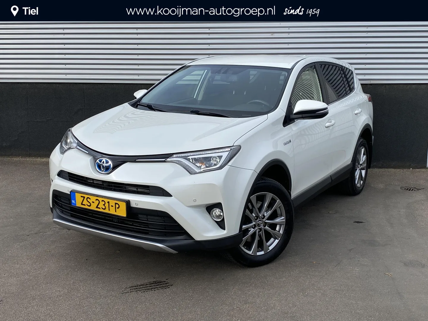 Toyota RAV4 (2016) — foto 1